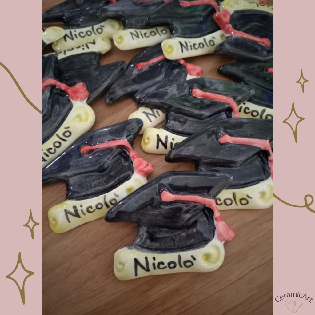 Cappello laurea con nome in ceramica